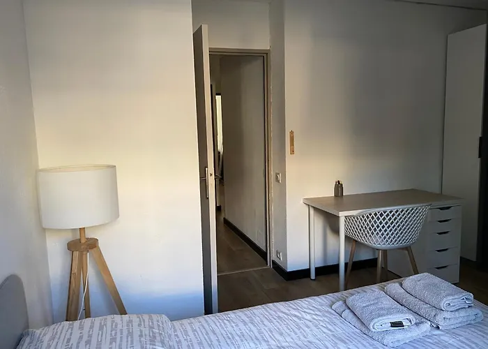 T3 Avec Grande Terrasse Et Parking